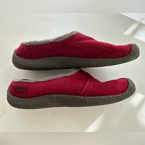 Keen HOWSER wool slides size 9.5 red - Picture 3 of 4